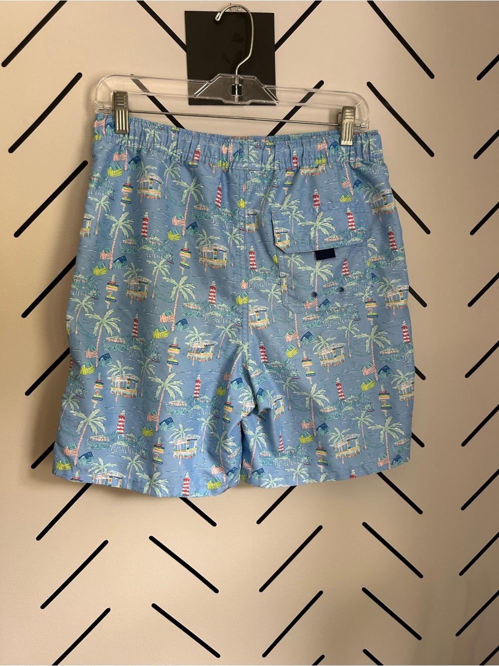 Vineyard vines men’s tropical nautical swim trucks - Picture 3 of 7